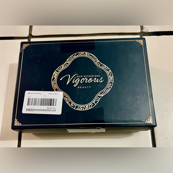 Vigorous Hair Extensions 7 pc w/16 clips (one clip missing) blonde/dark brown - Picture 2 of 9